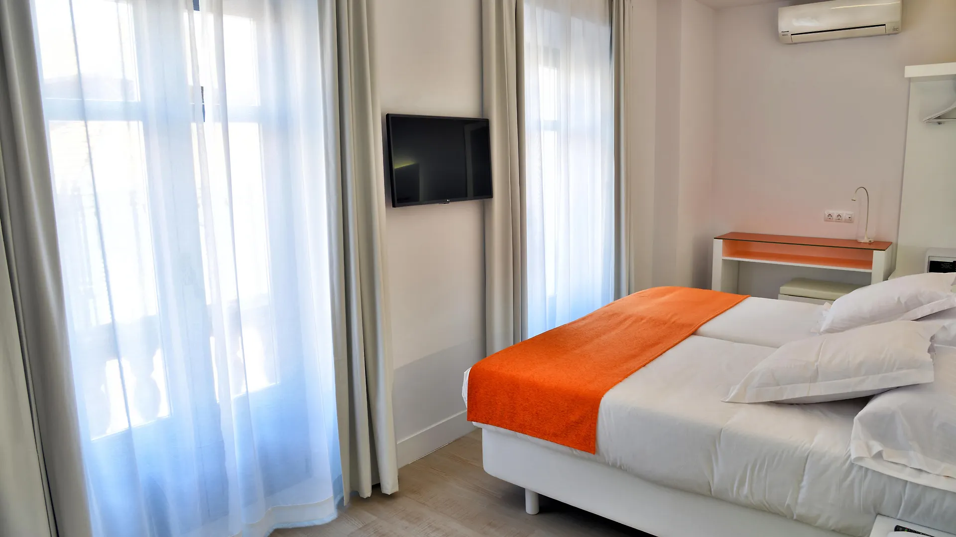 Atarazanas Malaga Boutique Hotel